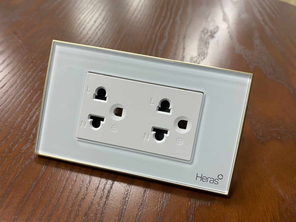 cong-tac-mat-kinh-heras